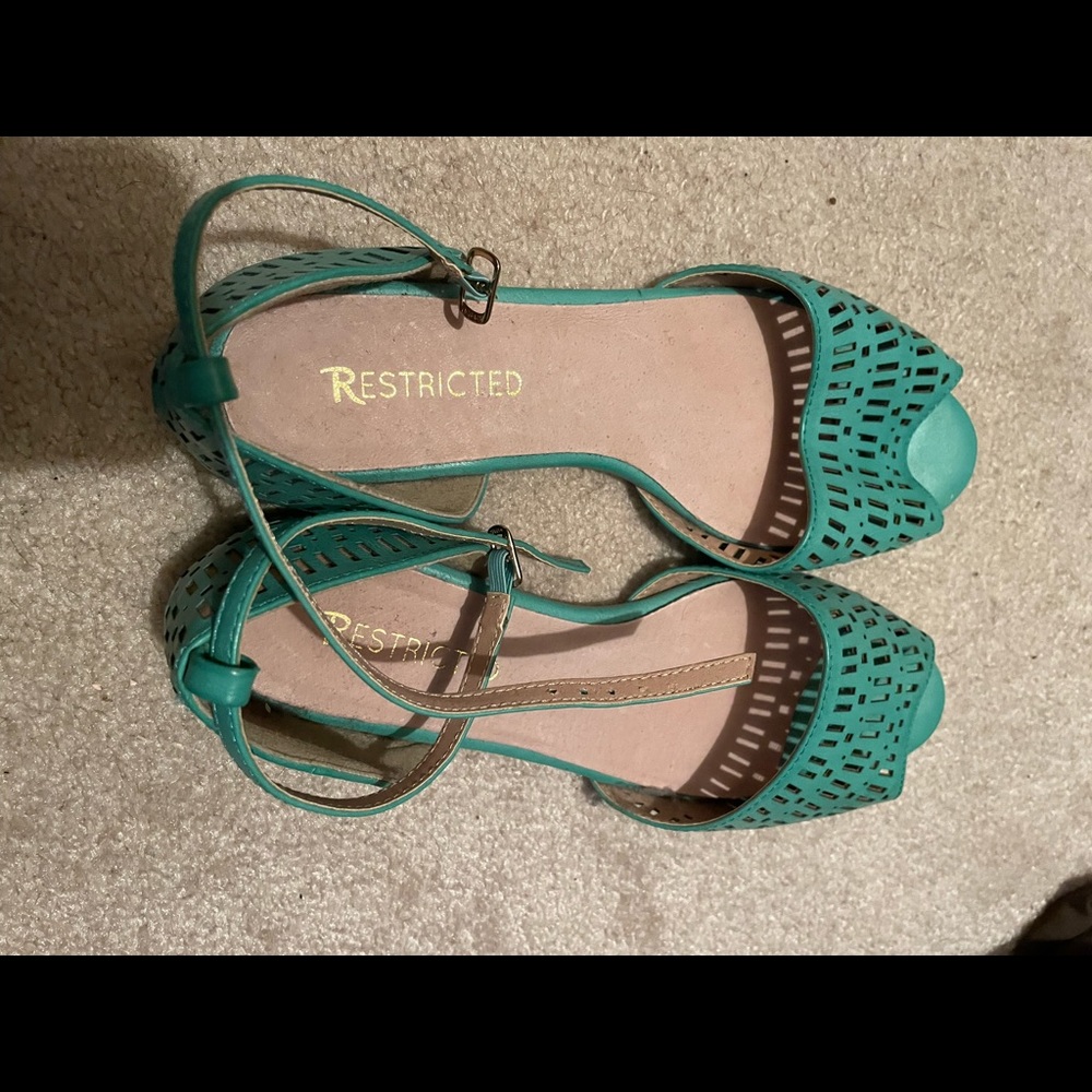 Turquoise Sandals Size 8